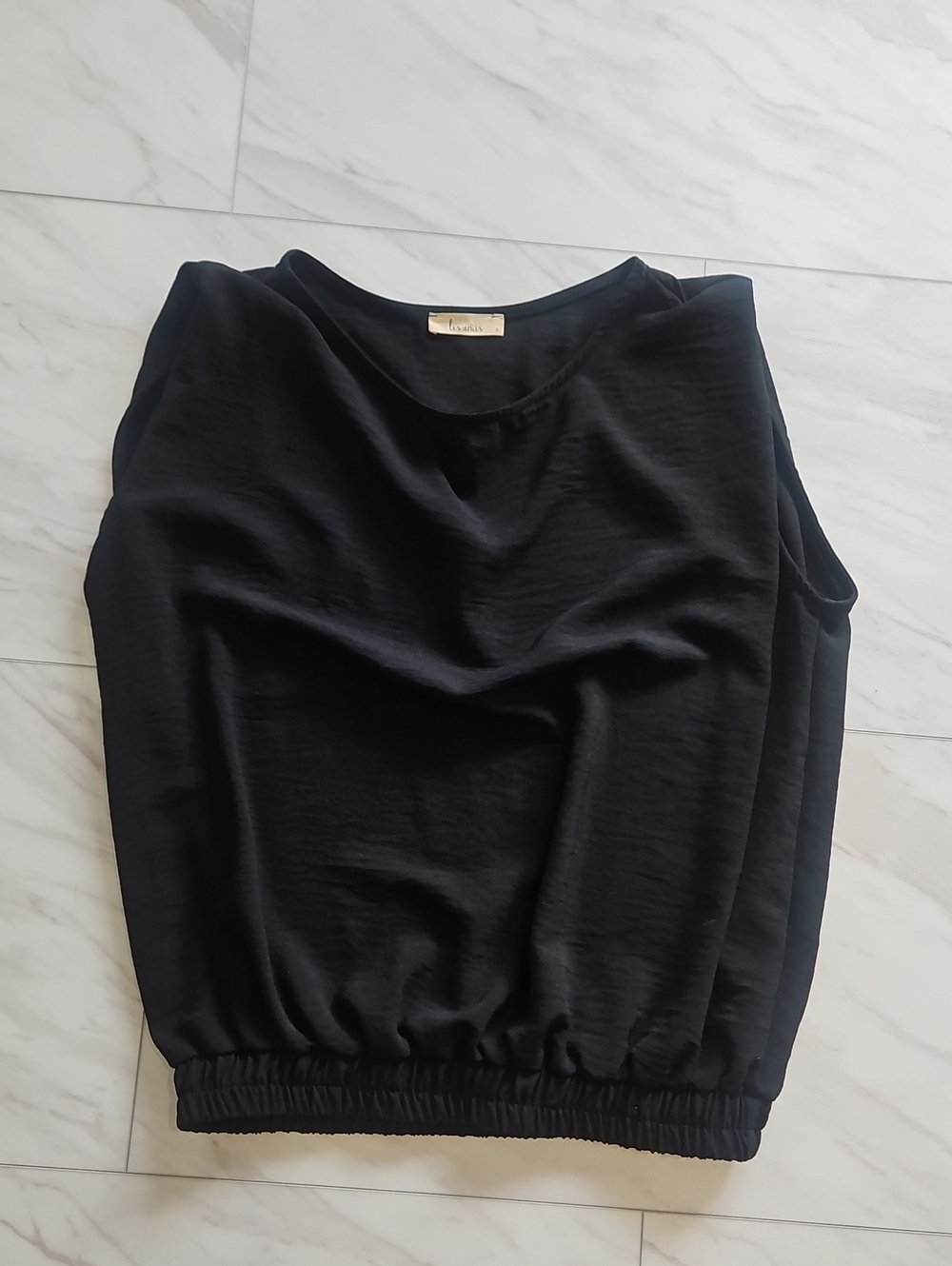 Women's Black Sleeveless Tank with Elastic Hem